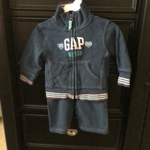 Gap kids sweatsuit